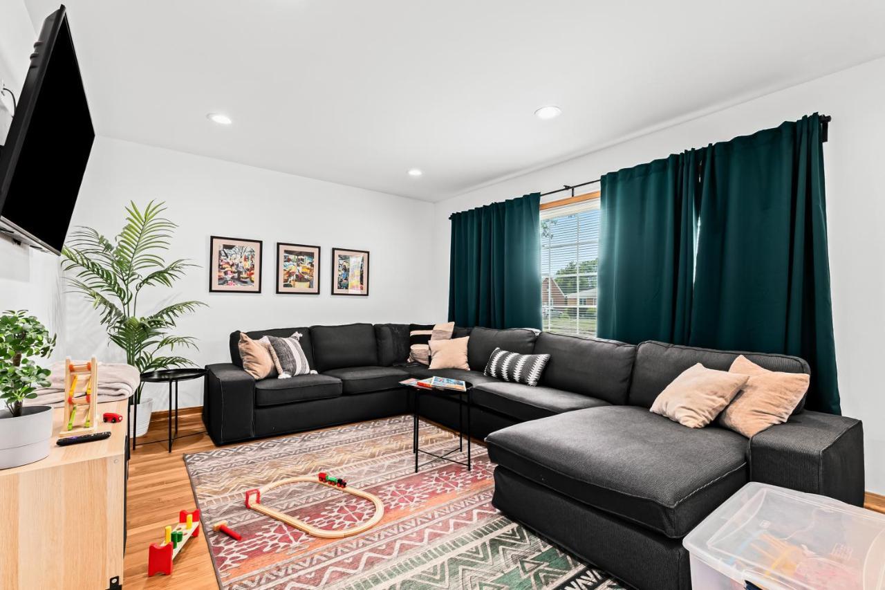 Villa Family-Friendly, Multi-Day Sale, 15 Mins To Downtown Detroit Exterior foto
